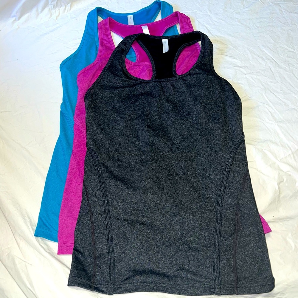 Gap Fit bundle of 3 structured workout tops